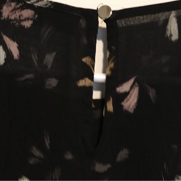 APT 9 Brush stroke design sheer sleeve chiffon top! IN BLACK NOT RED - Picture 6 of 9